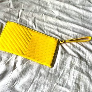 Yellow clutch